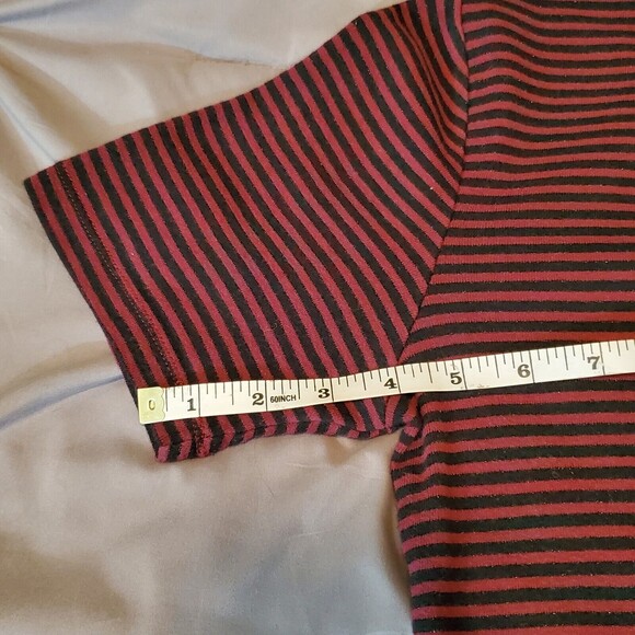 Vans Women's Red/Black Striped Metallic Crop T-Shirt Sz L mock neck Maroon - Picture 5 of 9